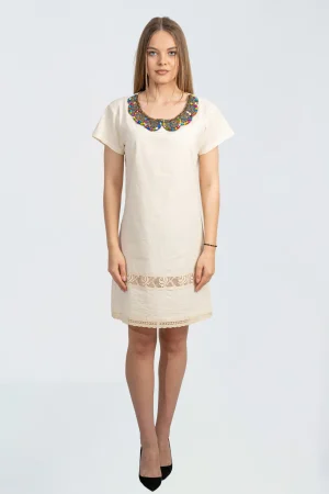 Rochie crem cu margele colorate si dantela fina din bumbac