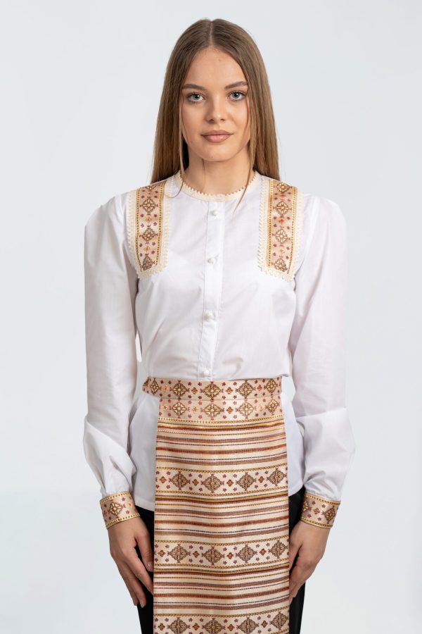 Camasa alba office reinterpretată cu broderie tradițională (4)