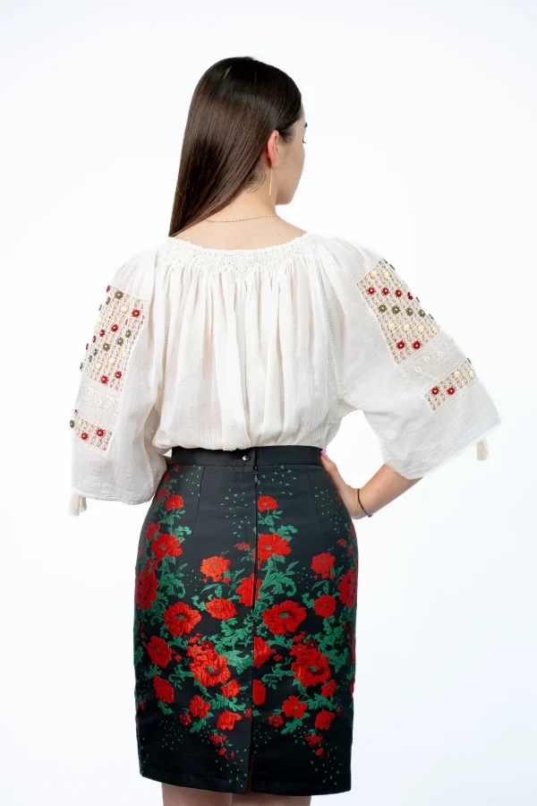Costum office elegant cu sacou și fustă cu motive florale (5)