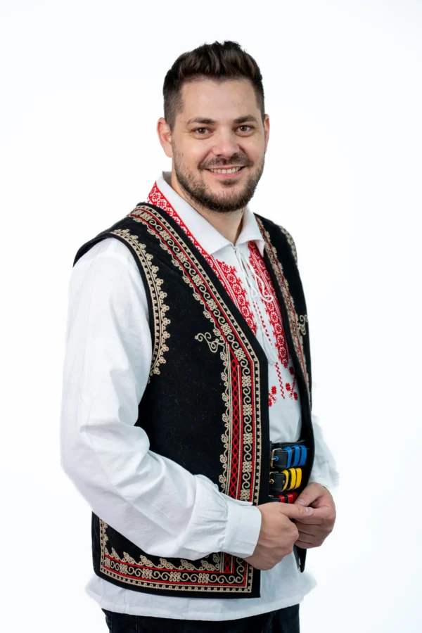 Vesta barbateasca traditionala motiv popular bej rosu (2)