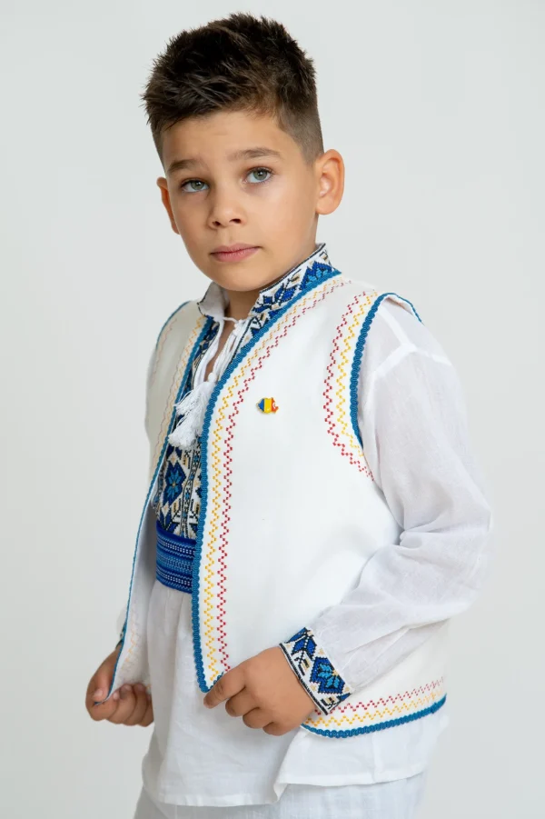 Vesta traditionala baietel alba broderie tricolor (4)