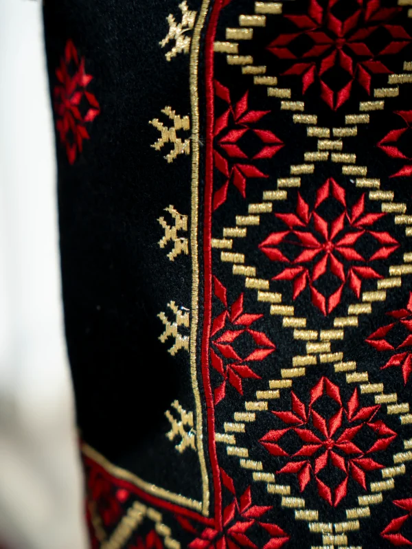 Costum traditional romanesc dama zona Munteniei Sanziana (6)
